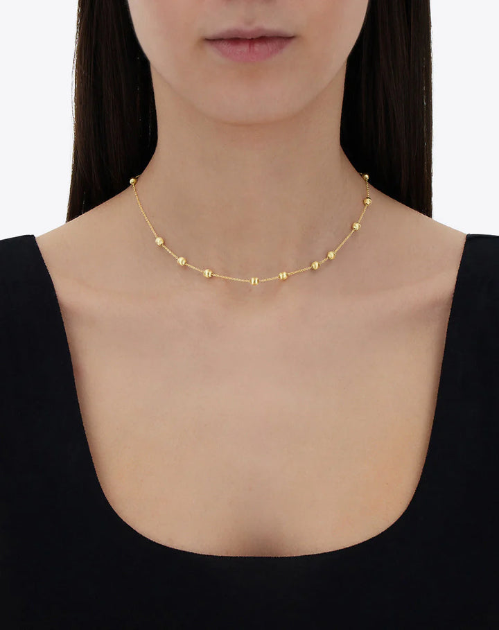 Soffio necklace collar, in engraved gold