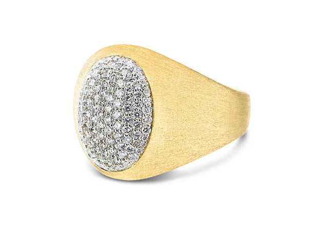 “Muse” signet ring in engraved gold and pavé diamonds (small)